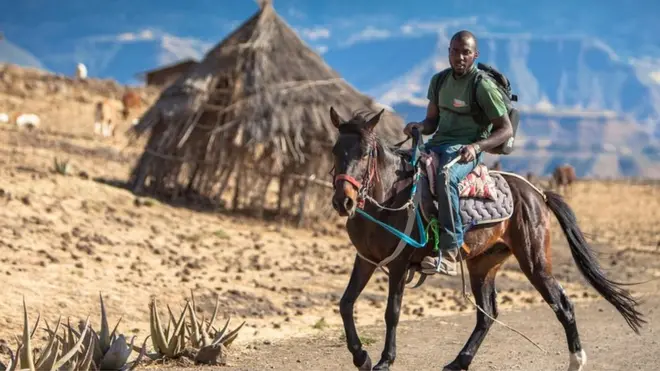 ክሪስ ብፈረስ ናብ ላሊበላ እናተጓዓዘ