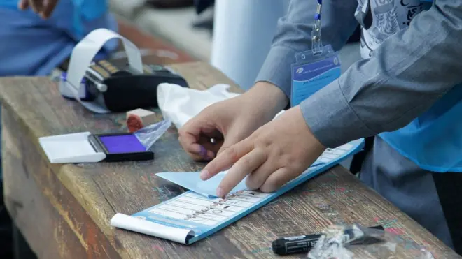 د ټاکنو کمېسیون وایي، د رایو بیا شمېرنې پر موضوع کړکېچ نه رامنځته کېږي