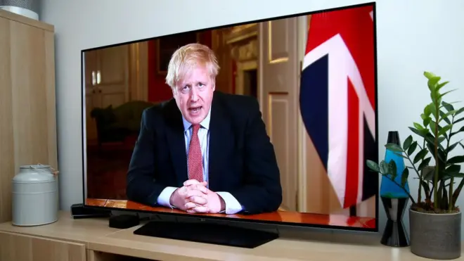 فرض جونسون قيودا واسعة لمواجهة انتشار "كورونا"