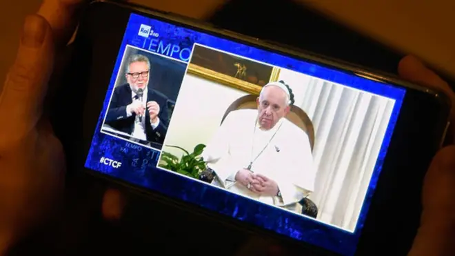 Katolik Kilisesi lideri Papa Francesco Che tempo che fa programına katıldı