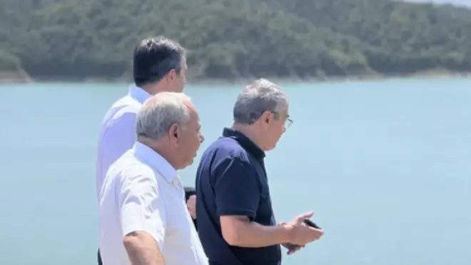 Sərsəng su anbarına baxış keçirən rəsmilər