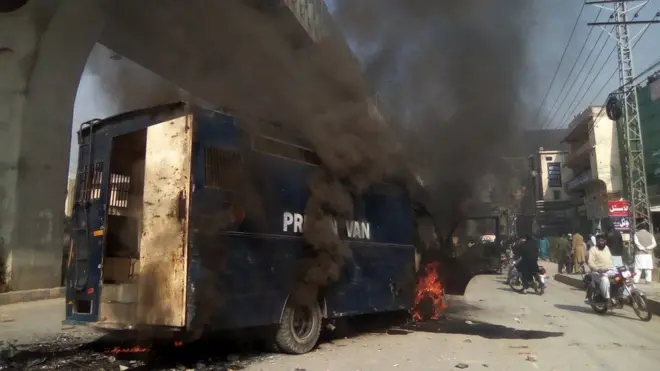 دغه احتجاج اوس د پاکستان یو شمېر نورو ښارونو ته غځېدلی