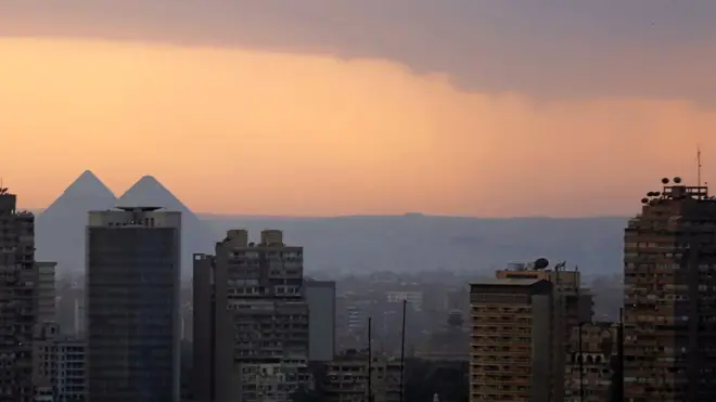 اقتادت أجهزة الأمن عزة سليمان من منزلها إلى محكمة التجمع الخامس بالقاهرة الجديدة