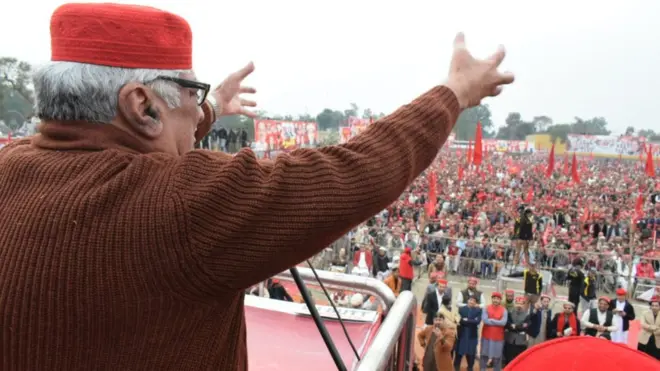 پښتون سیاستوال اسفندیار ولي خان