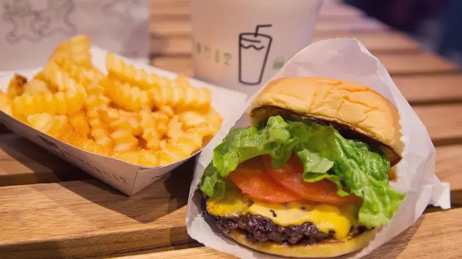 Вчені встановили, що інформація про кількість калорій може зменшити їхнє споживання на 12%