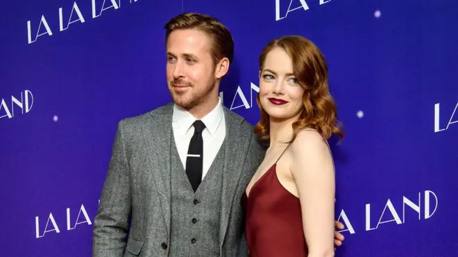 Главные роли в мюзикле "Ла-Ла Ленд" исполнили Райан Гослинг и Эмма Стоун