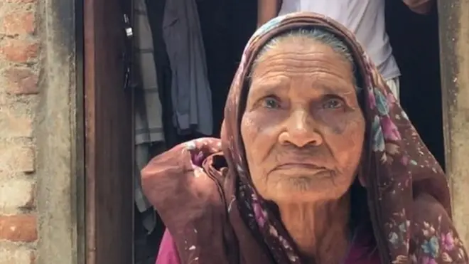 સમુબહેન અને તેમના પતિ માંડ-માંડ આ દિવસો કાઢી રહ્યા છે.