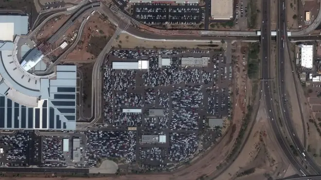 خلا سے منظر کار رینٹل