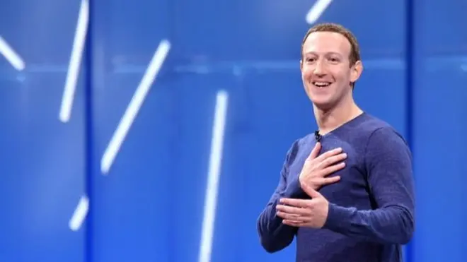 นายมาร์ค ซัคเคอร์เบิร์ก