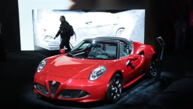 ABD'nin Chicago kentinde sergilenen bir spor otomobil