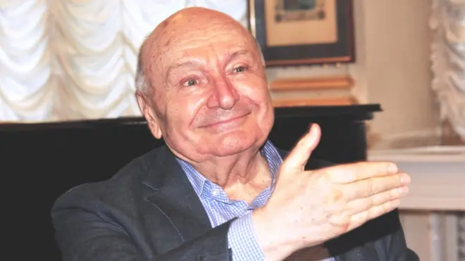 Як відреагував сам сатирик на нагороду і чи збирається її приймати, поки що невідомо.