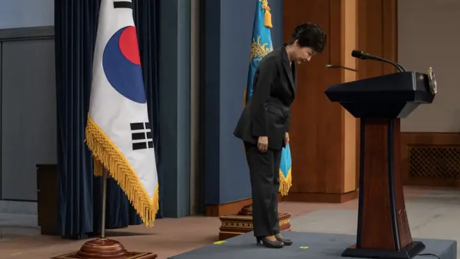 Пак Кын Хе заявила, что готова ответить на все вопросы следователей по делу ее подруги