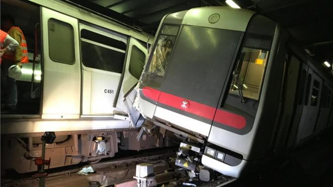 兩列車在中環站隧道內相撞，損毀程度相當嚴重