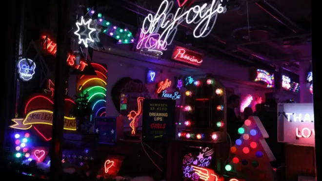 圣诞将至，随处可见圣诞装饰。