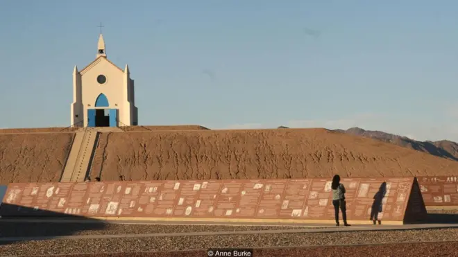 伊斯特爾認為，自學是最好的教育形式之一，他的博物館提供的信息能激起讀者的興趣。