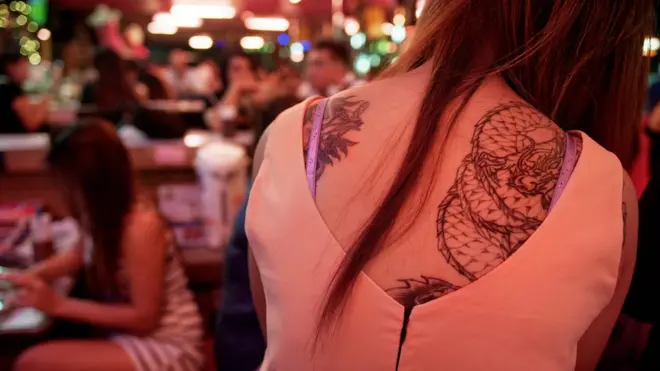 พนักงานบริการทางเพศ