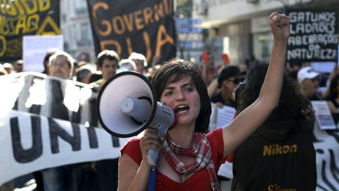 Manifestación por la crisis económica en Lisboa, Portugal.