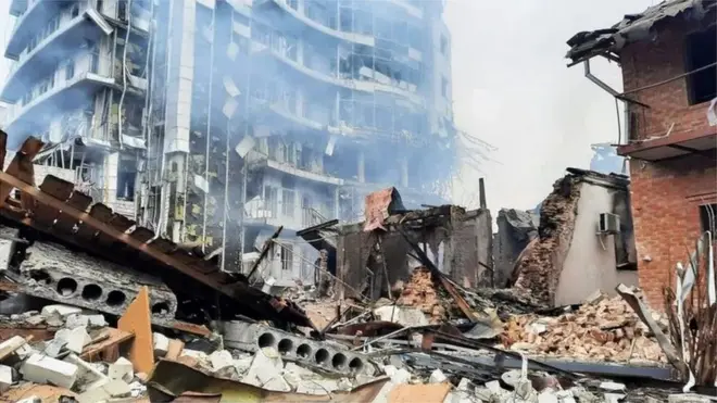 ఖార్కియెవ్ నగరంలో ధ్వంసమైన నివాస ప్రాంతాలు