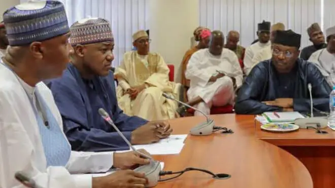 National Assembly leaders and INEC oga Mahmood Yakubu hold on Wednesday.