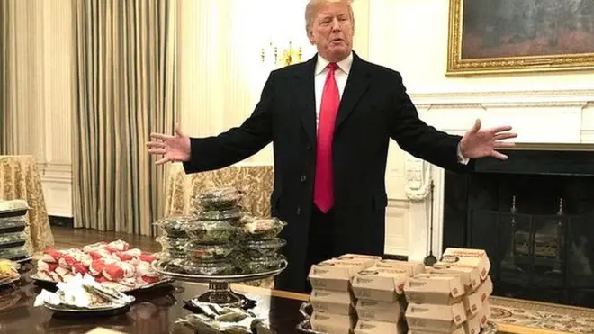 صدر ٹرمپ نے کہا کہ انھوں نے اپنی جیب سے اس ’برگر پارٹی‘ کے پیسے ادا کیے