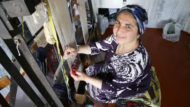 Tavus Tağıyeva - xalçaçı