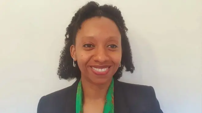 Dr Youmna Mohamad, ingénieure et physicienne de formation, fondatrice de marque d’entretien des cheveux afro Myana Naturals.