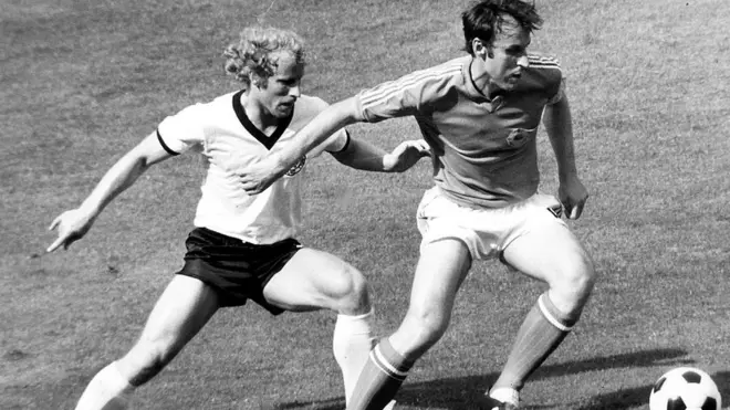 Džajić je u karijeri vodio mnogobrojne duele sa reprezentativcem tadašnje Zapadne Nemačke Bertijem Fogstom