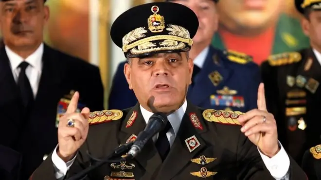 El ministro de Defensa, Vladimir Padrino, se pronunció a nombre de los jefes militares de Venezuela.