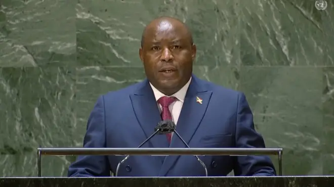 Prezida Evariste Ndayishimiye avuga ko imigwi y'iterabwoba nka Red Tabara na ADF ironderera abagwnyi mu bakiri bato bari mu bukene n'ubushomeri