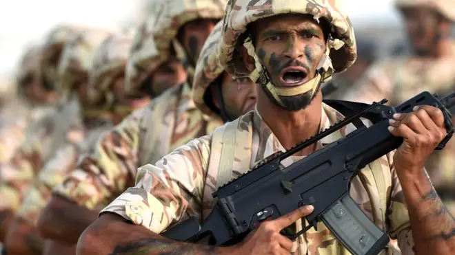 جبکہ گزشتہ دس برس کے دوران برطانیہ کی جانب سے کل برآمد کیے جانے والے اسلحے میں سے 57 فیصد اسلحہ مشرقِ وسطیٰ کے ممالک کو بیچا گیا۔