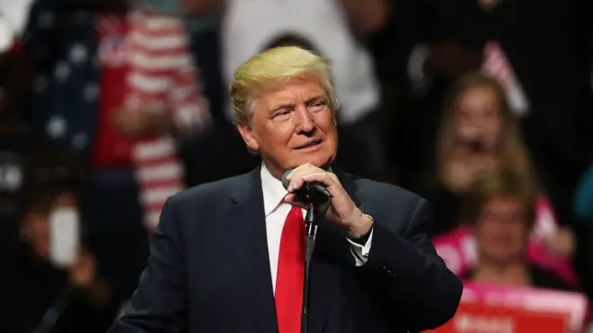 Donald Trump dijo que deportará cerca de 3 millones de personas cuando asuma el gobierno en enero.