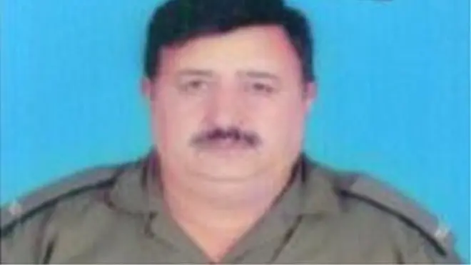 محمد افضل نے رمضان سے قبل ہی اپنی تینوں بیٹیوں کو ان کی فرمائش کے مطابق عید کے کپڑے واقعے سے دو دن قبل دلائے تھے۔