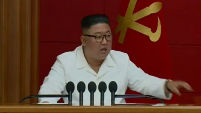 김정은 북한 국무위원장이 지난해 8월 19일 노동당 중앙위원회 제7기 제6차 전원회의를 열고 2021년 1월 8차 당대회를 개최하기로 결정했다