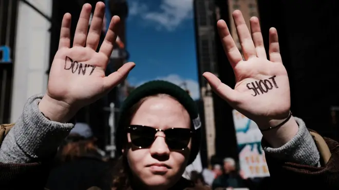 అమెరికాలో విద్యార్థుల ర్యాలీ