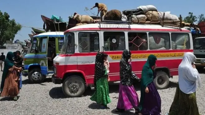 جګړې او بې کارۍ ډېر افغان کډوال اړ کړل چې بیا کډوالۍ ته مخه کړي