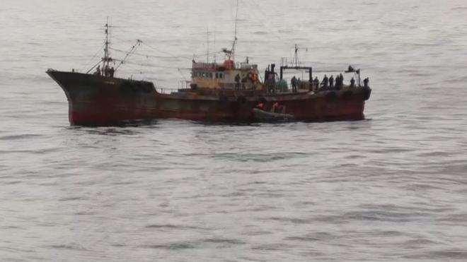Иностранное судно, задержанное за добычу краба пограничной службой ФСБ в апреле этого года
