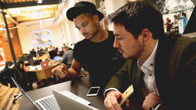 Steve Bartlett y Dom McGregor, fundadoresdo bolão da mega senaSocial Chain