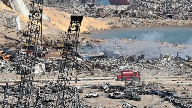 Man-kuusa Amooniyeem Naayitireetiin ture sanatti haroon uumameera