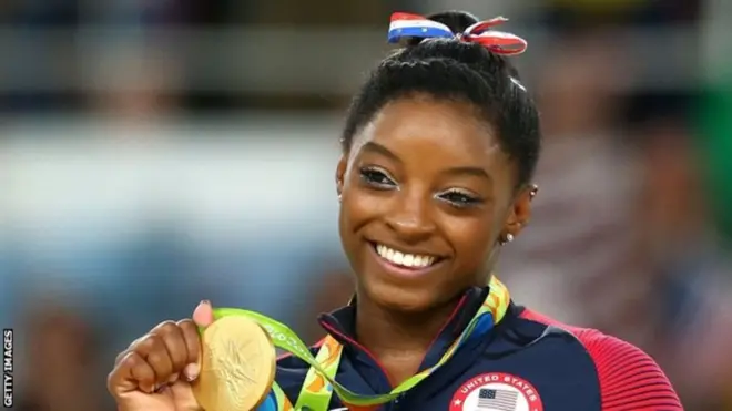 "Durante muitos anos eu me perguntei: 'Fui muito ingênua? Foi culpa minha?'. Hoje eu tenho a resposta a essas perguntas. Não. Não foi culpa minha", disse Simone Bilesestrela bet bônuscarta divulgada nas redes sociais