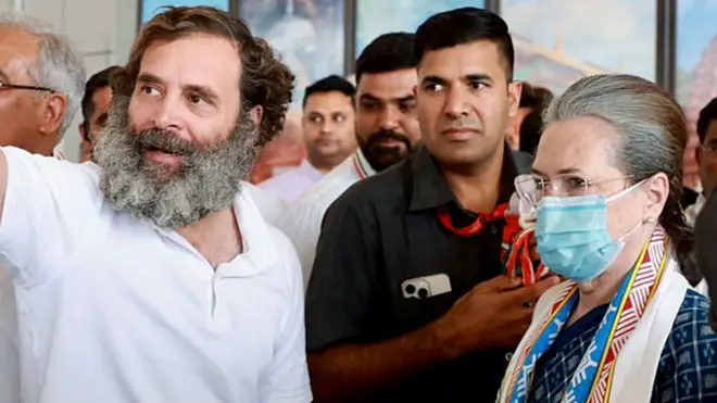 राहुल गांधी, सोनिया गांधी