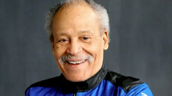 Devedesetogodišnji astronaut