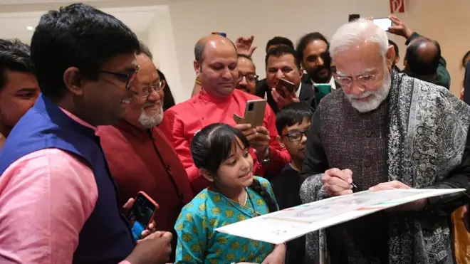 नरेंद्र मोदी