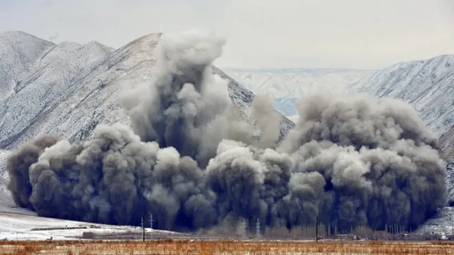 2009-жыл 22-декабрь Камбар-Ата-2 ГЭСинин курулушундагы жардыруу иштери