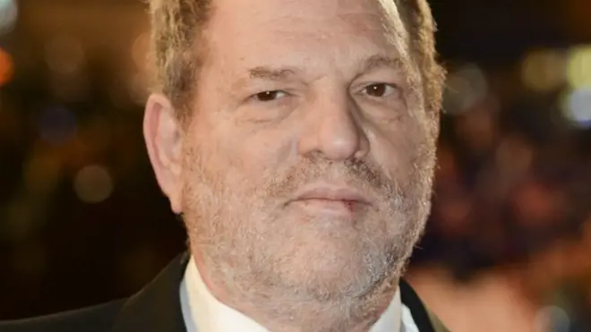 Hollywood yapımcısı Harvey Weinstein 50'nin üstünde kadına tacizle suçlanıyor.