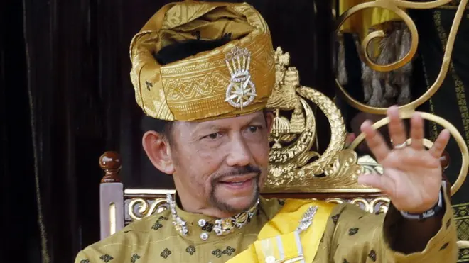 Sultan Bolkiah naik tahta pada 1967.