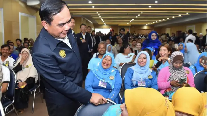 นายกฯ ลงใต้