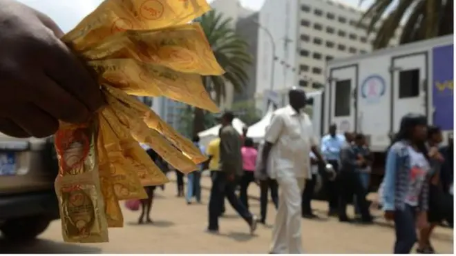 Keeniyaan hanqinni kondomi mudachuu himte