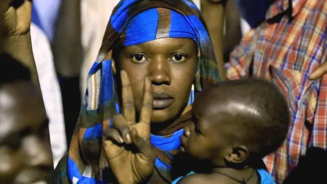 प्रदर्शनकारी महिला