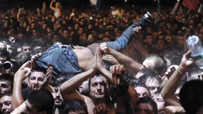 рок-концерт