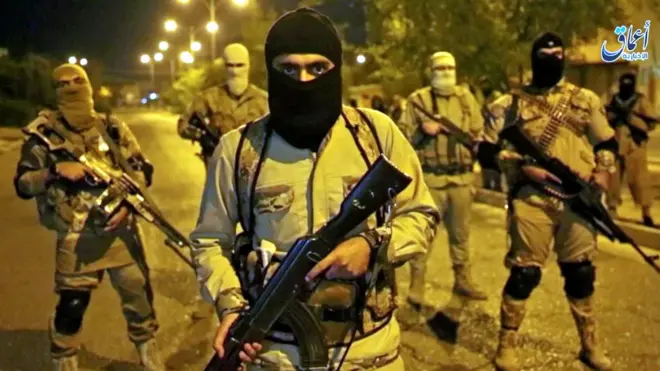 دورية لتنظيم الدولة الاسلامية في الموصل بالعراق